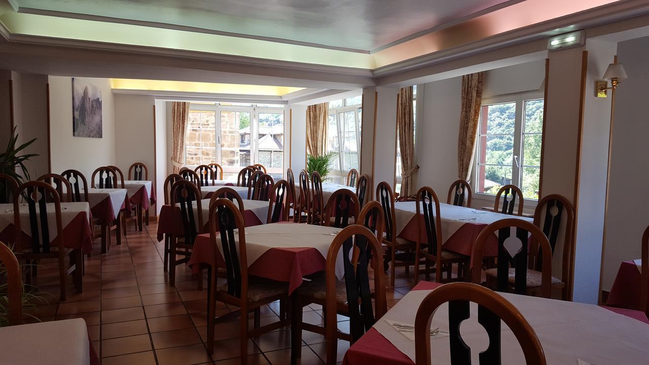Hotel Naranjo De Bulnes Аренас де Кабралес Екстериор снимка