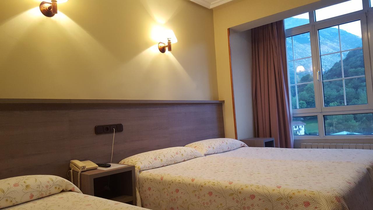 Hotel Naranjo De Bulnes Аренас де Кабралес Екстериор снимка