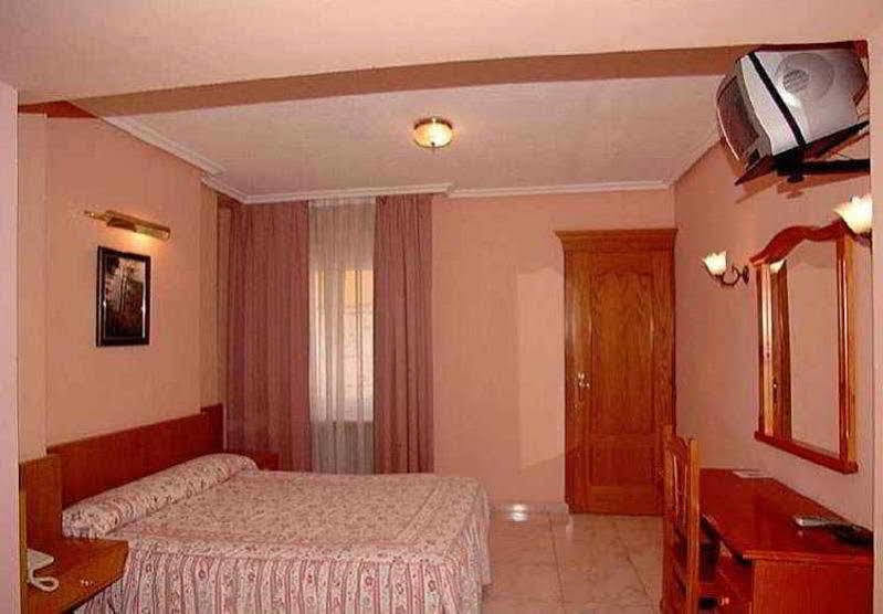 Hotel Naranjo De Bulnes Аренас де Кабралес Екстериор снимка